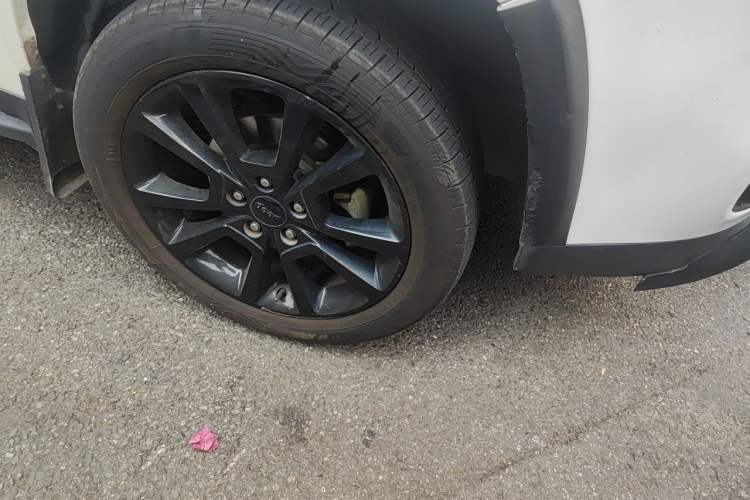 Used Jeep Compass 2012 2.4L Four-Wheel Drive Urban Edition Right Front Wheel Hub
