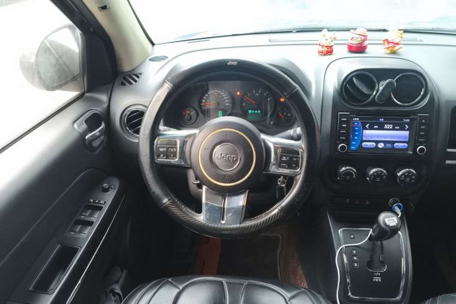 Used Jeep Compass 2012 2.4L four-wheel-drive sport version Steering Wheel