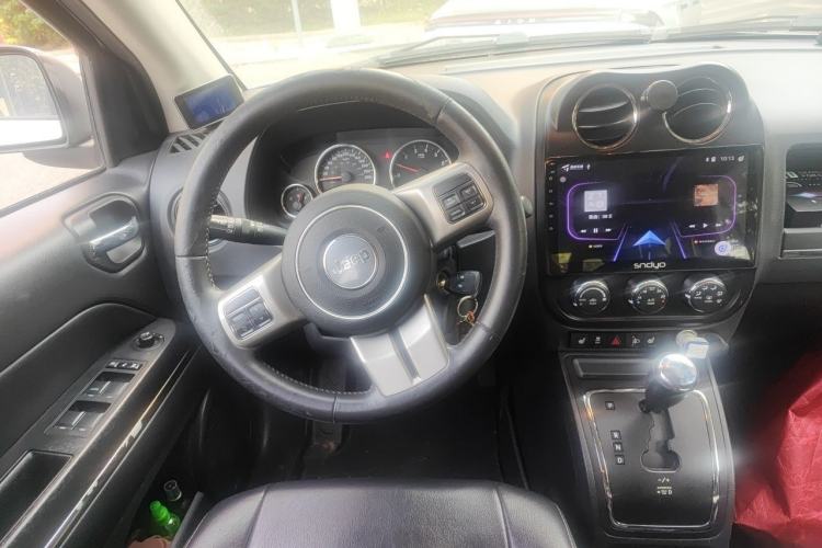 Used Jeep Compass 2012 2.4L Four-Wheel Drive Urban Edition Steering Wheel