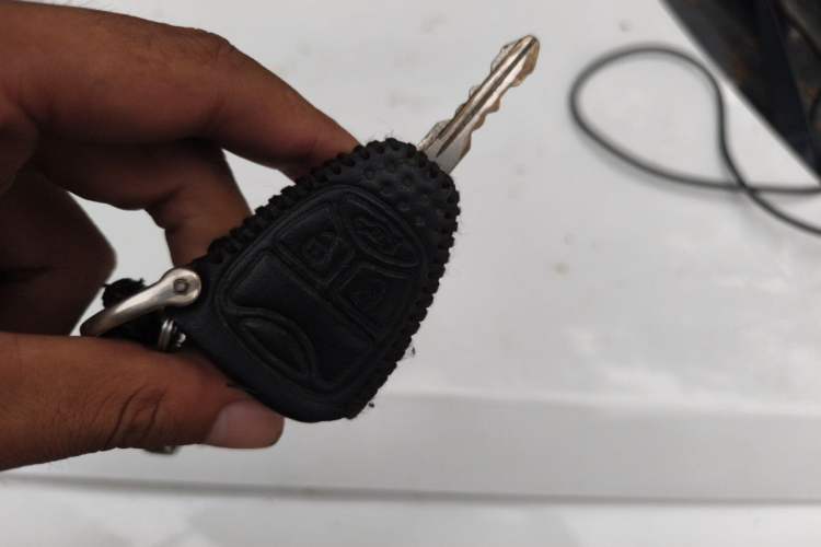 Used Jeep Compass 2012 2.0L two-wheel drive luxury version Vehicle Key