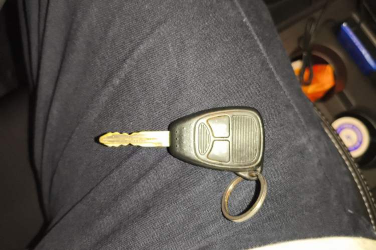 Used Jeep Compass 2012 2.4L Four-Wheel Drive Urban Edition Vehicle Key