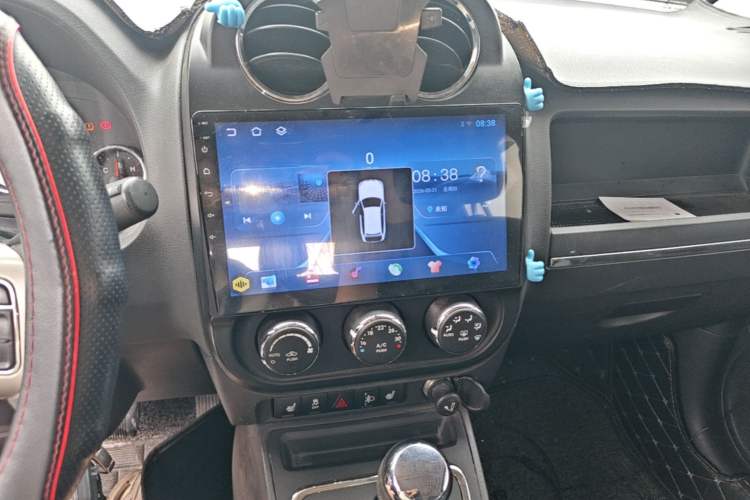 Used Jeep Compass 2013 2.4L four-wheel drive urban version Audio And AC Panel