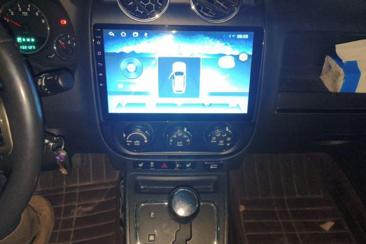 Used Jeep Compass 2013 2.0L two-wheel drive luxury version Audio And AC Panel