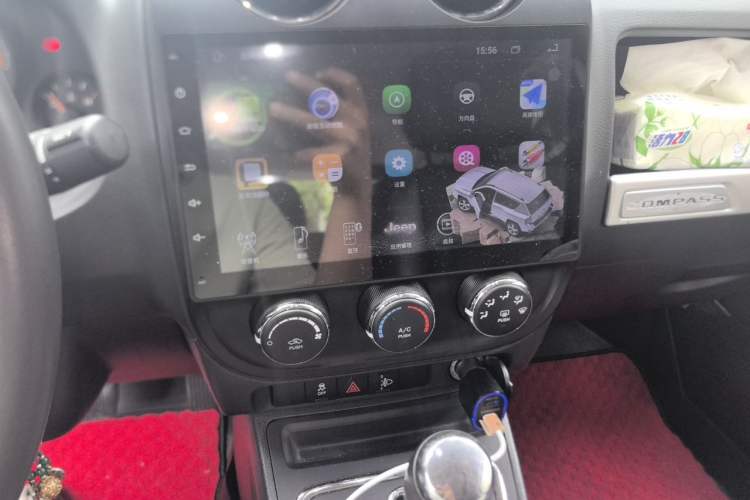 Used Jeep Compass 2013 2.4L four-wheel-drive sport version Audio And AC Panel