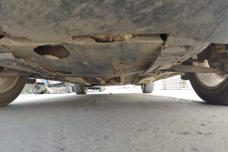 Used Jeep Compass 2013 2.0L two-wheel drive sport version Chassis Front
