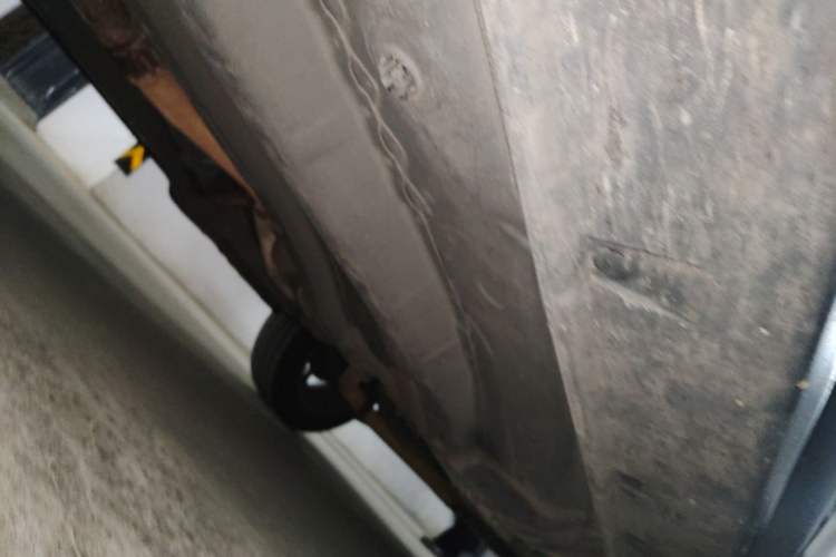 Used Jeep Compass 2013 2.0L two-wheel drive luxury version Chassis Front Left