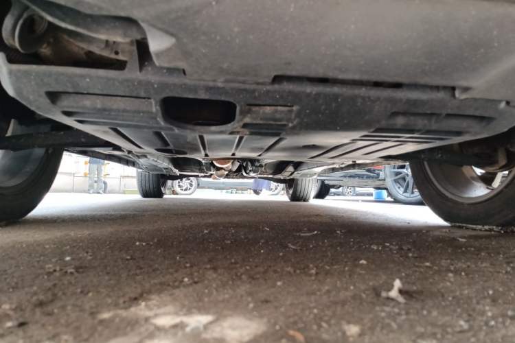 Used Jeep Compass 2013 2.4L four-wheel drive urban version Chassis Front