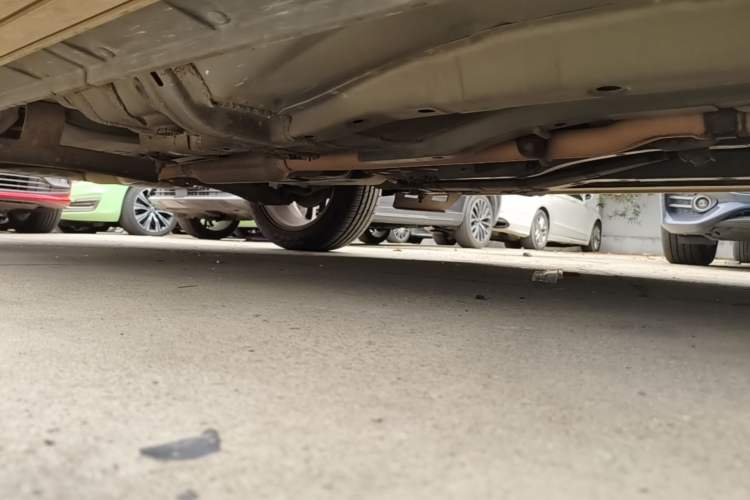 Used Jeep Compass 2013 2.4L four-wheel drive urban version Chassis Front Right