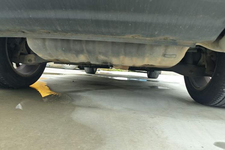 Used Jeep Compass 2013 2.4L four-wheel drive urban version Chassis Rear