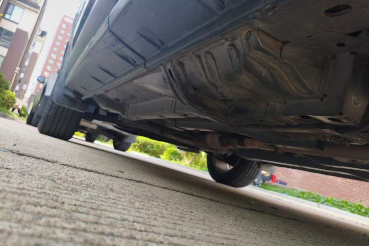 Used Jeep Compass 2013 2.4L four-wheel-drive sport version Chassis Rear Left