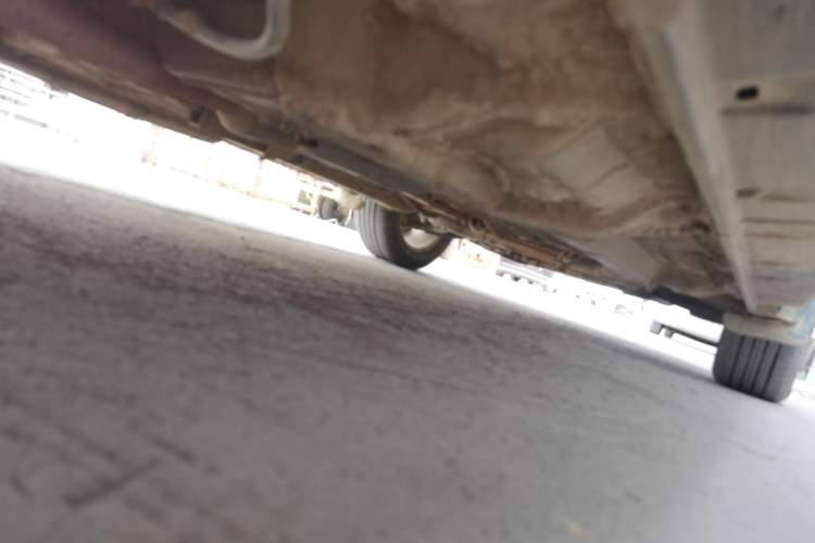 Used Jeep Compass 2013 2.0L two-wheel drive sport version Chassis Rear Right