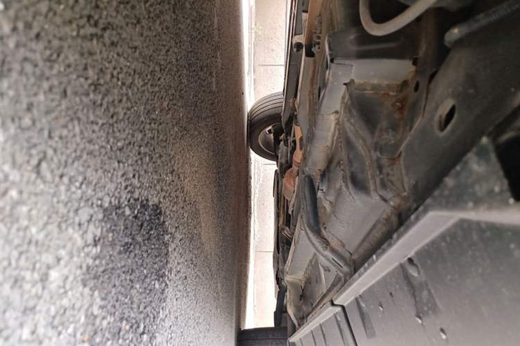 Used Jeep Compass 2013 2.4L four-wheel drive urban version Chassis Rear Right