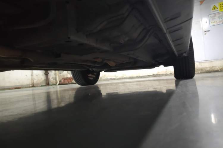 Used Jeep Compass 2013 2.0L two-wheel drive luxury version Chassis Rear Right