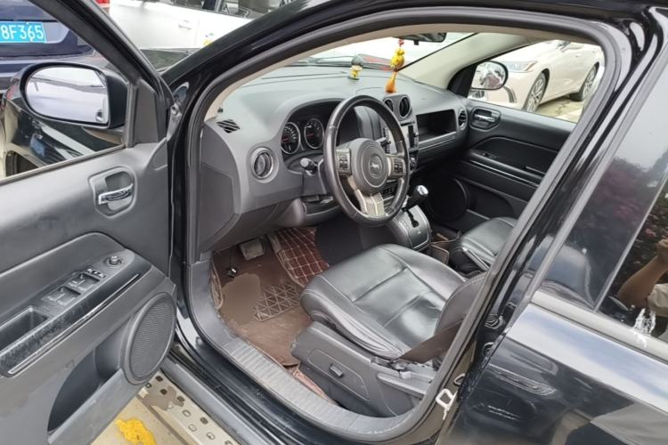 Used Jeep Compass 2013 2.4L four-wheel drive urban version Driver Seat