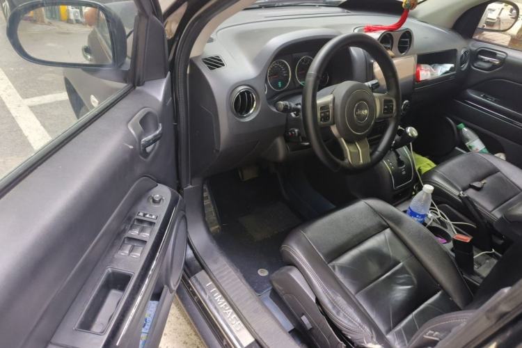 Used Jeep Compass 2013 2.4L four-wheel drive luxury version Driver Seat