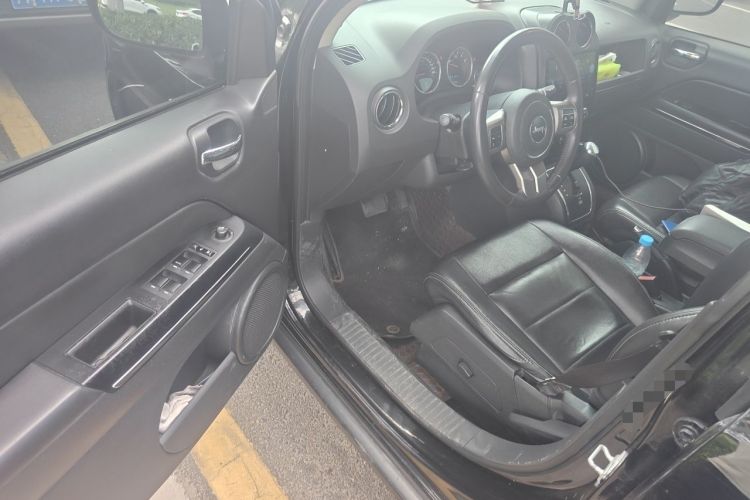 Used Jeep Compass 2013 2.4L four-wheel drive luxury version Driver Seat