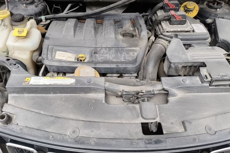 Used Jeep Compass 2013 2.4L four-wheel drive urban version Engine Bay