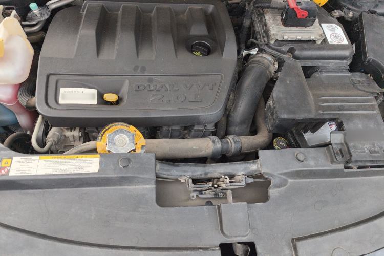 Used Jeep Compass 2013 2.0L two-wheel drive luxury version Engine Bay