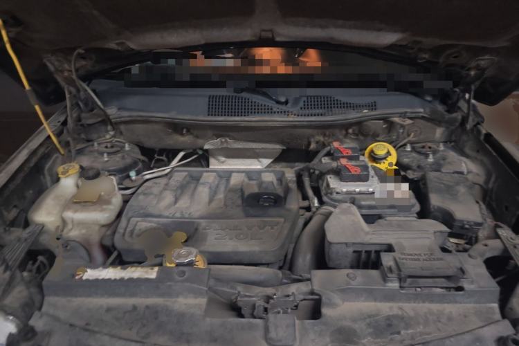 Used Jeep Compass 2013 2.0L two-wheel drive luxury version Engine Bay