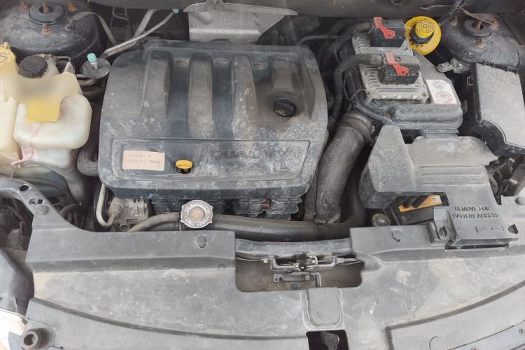 Used Jeep Compass 2013 2.4L four-wheel-drive sport version Engine Bay