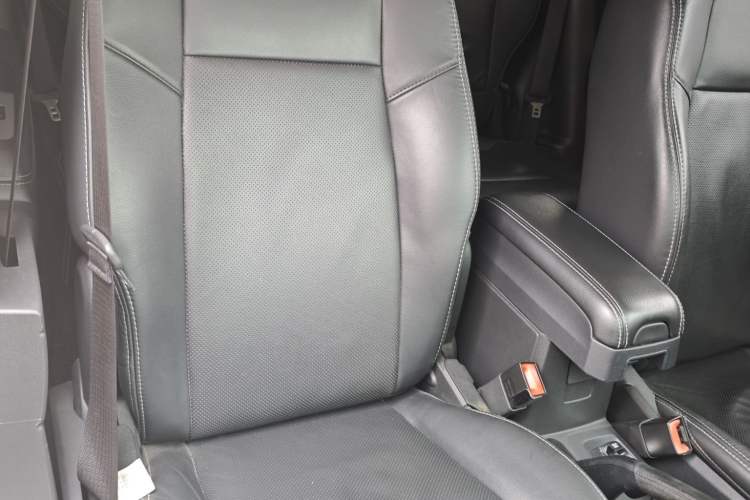 Used Jeep Compass 2013 2.4L Four-wheel Drive Black Edition with Navigation Engine Bay