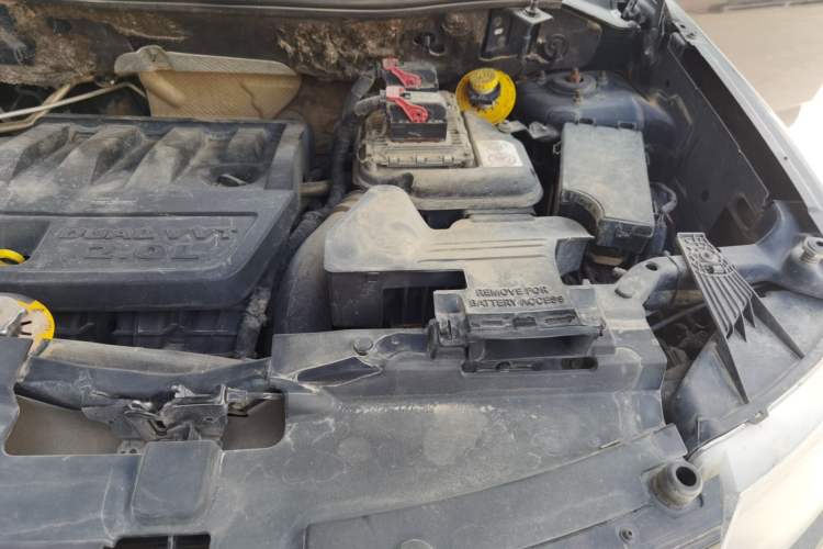 Used Jeep Compass 2013 2.0L two-wheel drive sport version Engine Bay Left