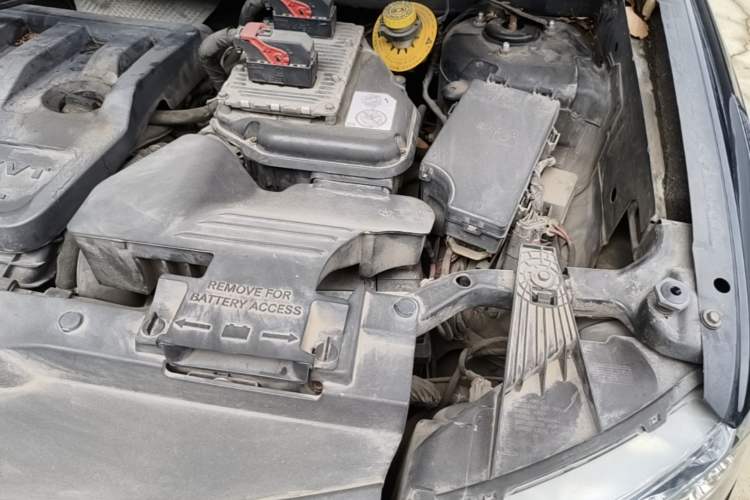 Used Jeep Compass 2013 2.4L four-wheel drive urban version Engine Bay Left