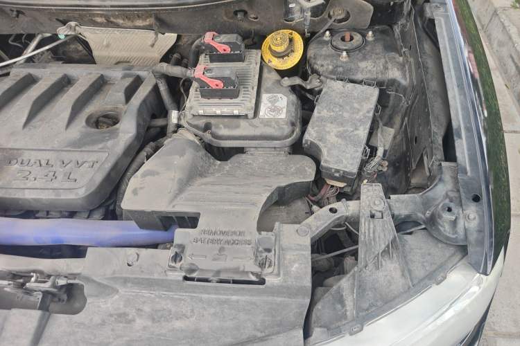 Used Jeep Compass 2013 2.4L four-wheel drive luxury version Engine Bay Left