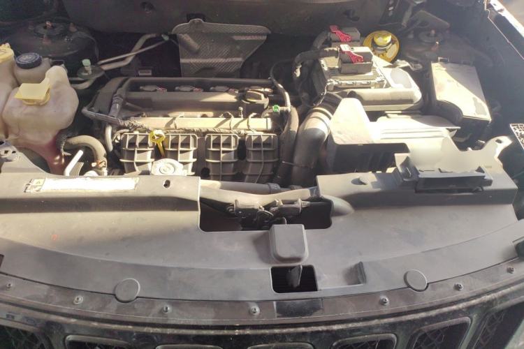 Used Jeep Compass 2013 2.4L four-wheel drive luxury version Engine Bay