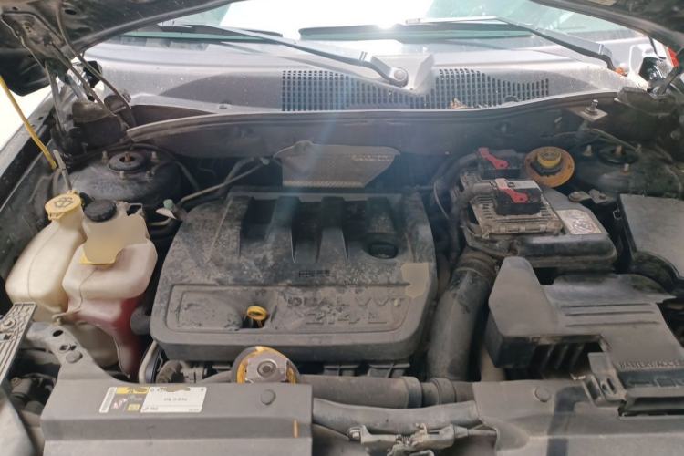 Used Jeep Compass 2013 2.4L four-wheel drive urban version Engine Bay