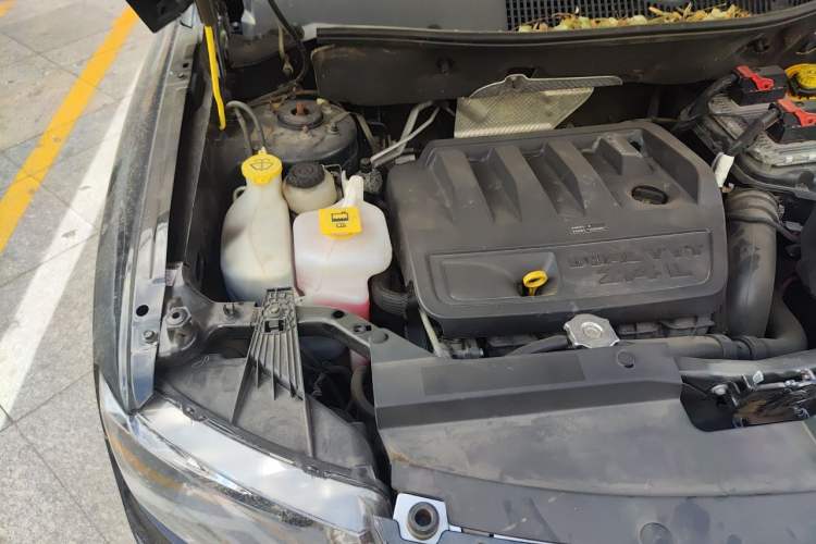 Used Jeep Compass 2013 2.4L four-wheel drive urban version Engine Bay Right