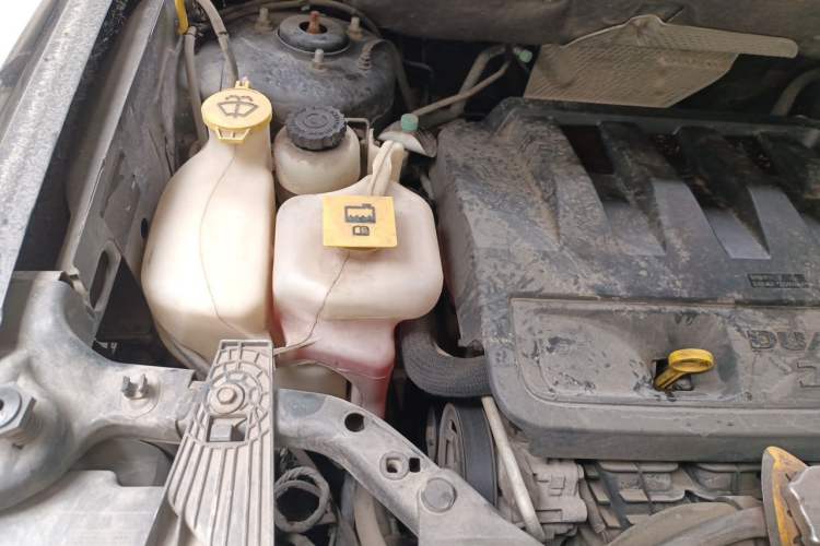Used Jeep Compass 2013 2.4L four-wheel drive urban version Engine Bay Right