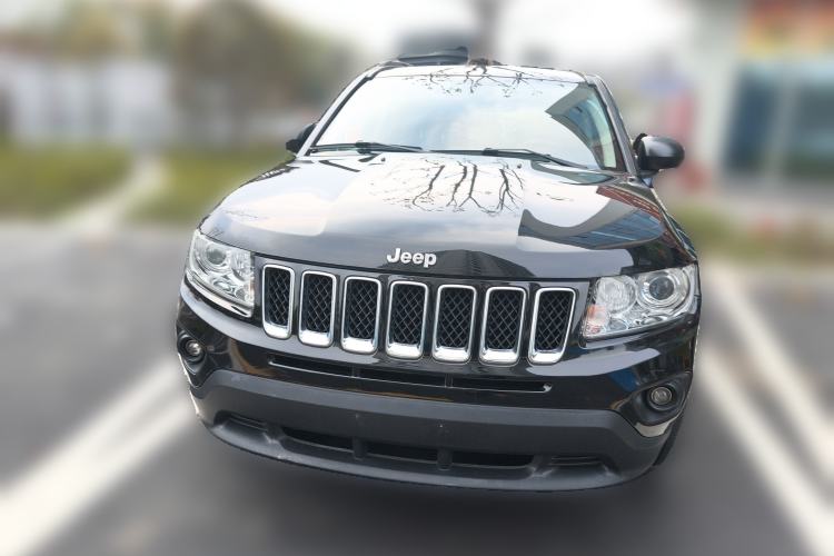Used Jeep Compass 2013 2.0L two-wheel drive luxury version Front