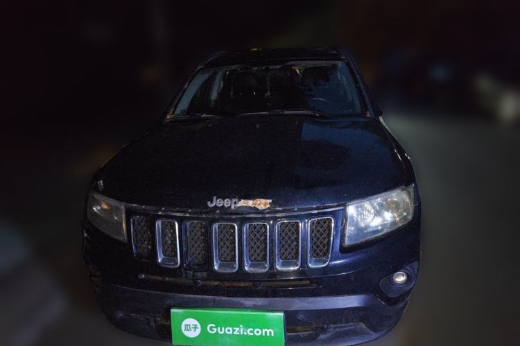Used Jeep Compass 2013 2.0L two-wheel drive sport version Front