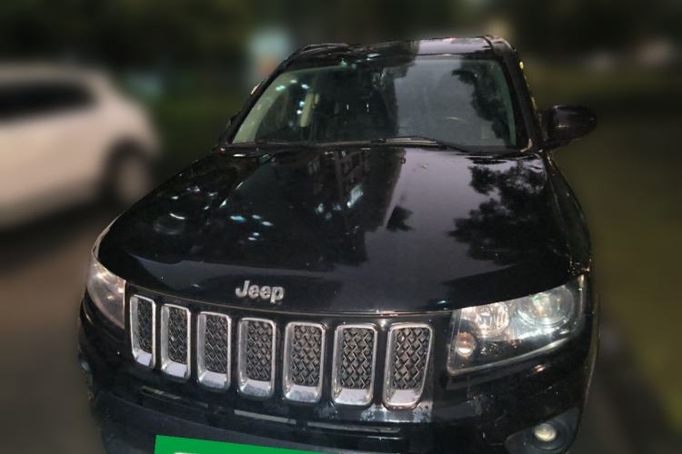 Used Jeep Compass 2013 2.0L two-wheel drive sport version Front