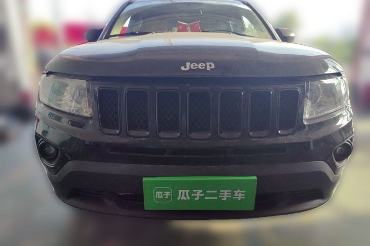 Used Jeep Compass 2013 2.4L four-wheel drive luxury version Front