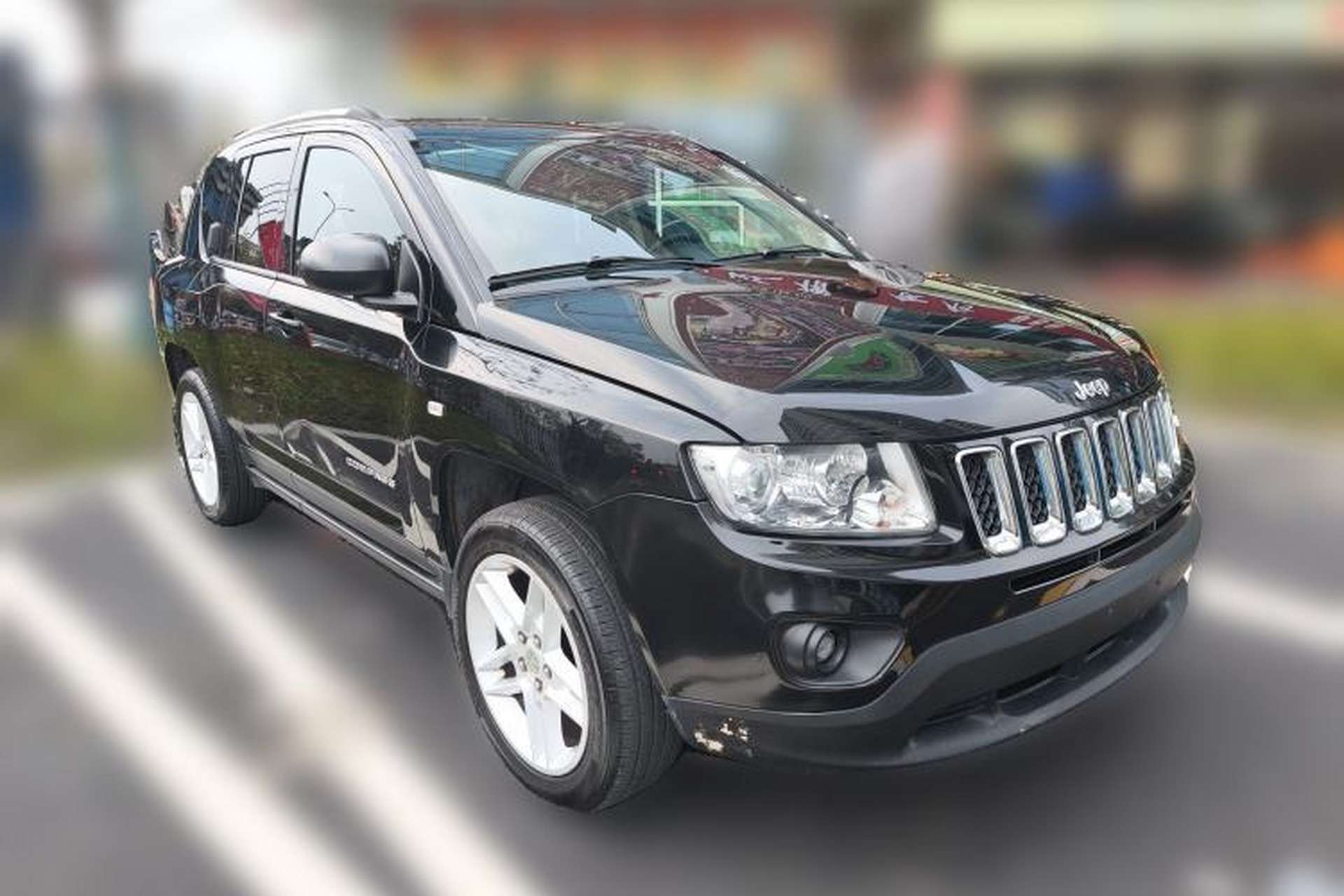 Used Jeep Compass 2013 2.0L two-wheel drive luxury version Front Right 45 Deg