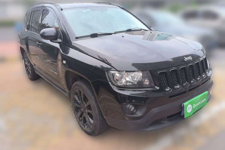 Used Jeep Compass 2013 2.4L Four-wheel Drive Black Edition with Navigation Front Right 45 Deg