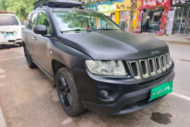 Used Jeep Compass 2013 2.4L four-wheel drive luxury version Front Right 45 Deg