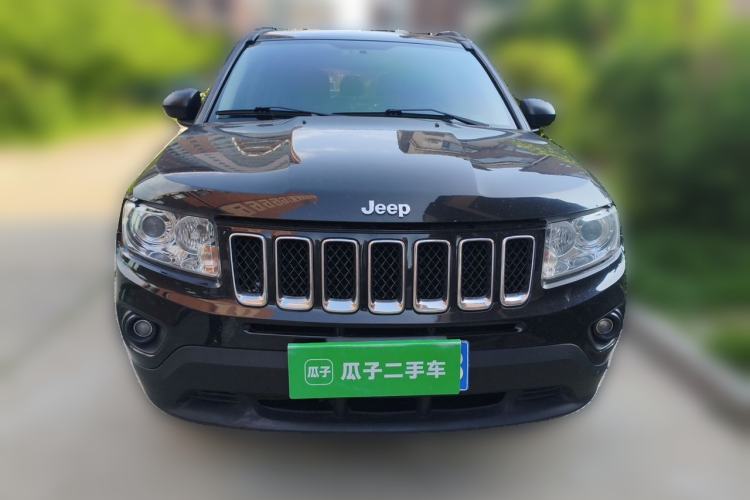 Used Jeep Compass 2013 2.4L four-wheel-drive sport version Front