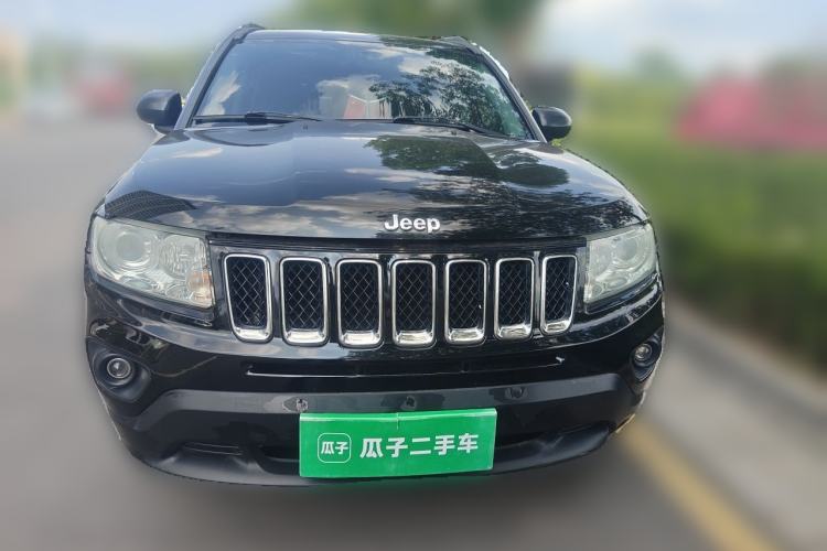 Used Jeep Compass 2013 2.4L four-wheel drive luxury version Front