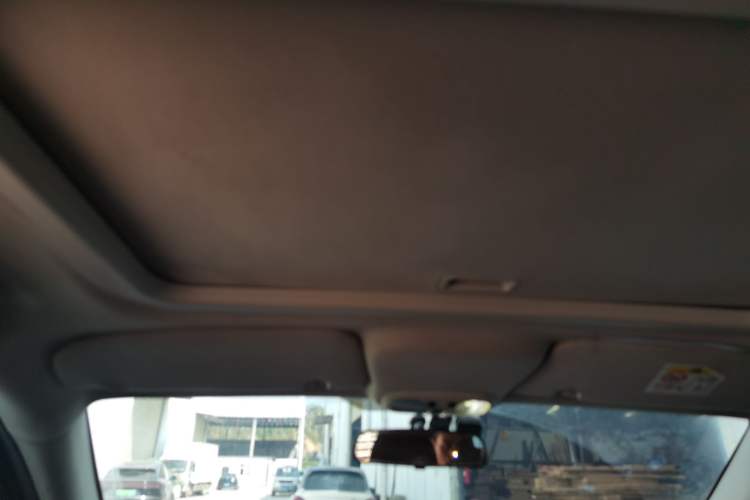 Used Jeep Compass 2013 2.0L two-wheel drive sport version Headliner
