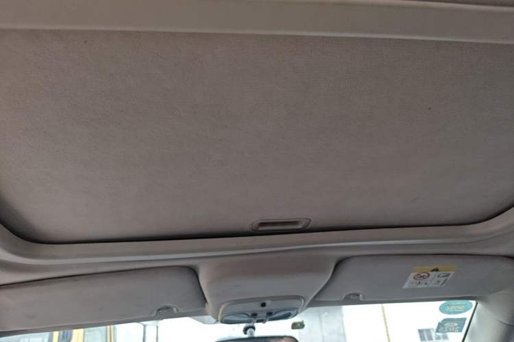 Used Jeep Compass 2013 2.4L four-wheel drive urban version Headliner