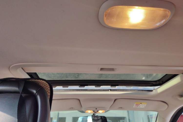Used Jeep Compass 2013 2.4L four-wheel drive luxury version Headliner
