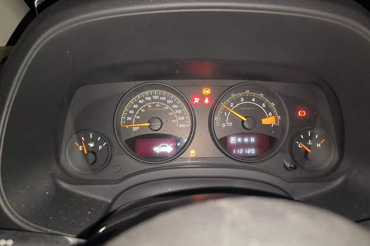 Used Jeep Compass 2013 2.0L two-wheel drive sport version Instrument Cluster
