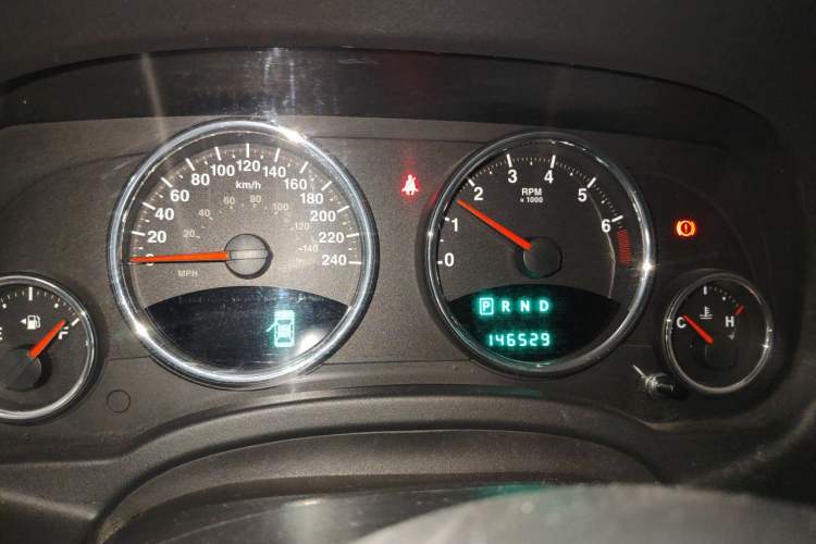 Used Jeep Compass 2013 2.0L two-wheel drive luxury version Instrument Cluster