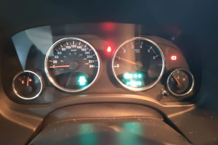 Used Jeep Compass 2013 2.0L two-wheel drive luxury version Instrument Cluster