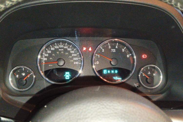 Used Jeep Compass 2013 2.4L four-wheel drive luxury version Instrument Cluster