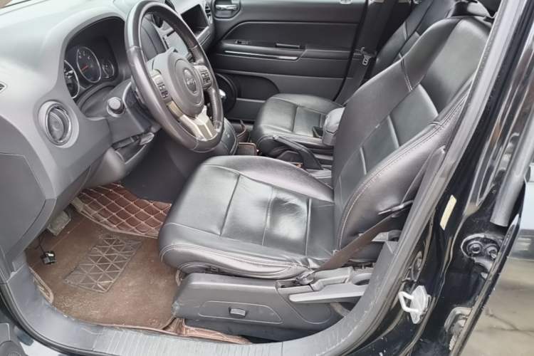 Used Jeep Compass 2013 2.4L four-wheel drive urban version Left Front Seat