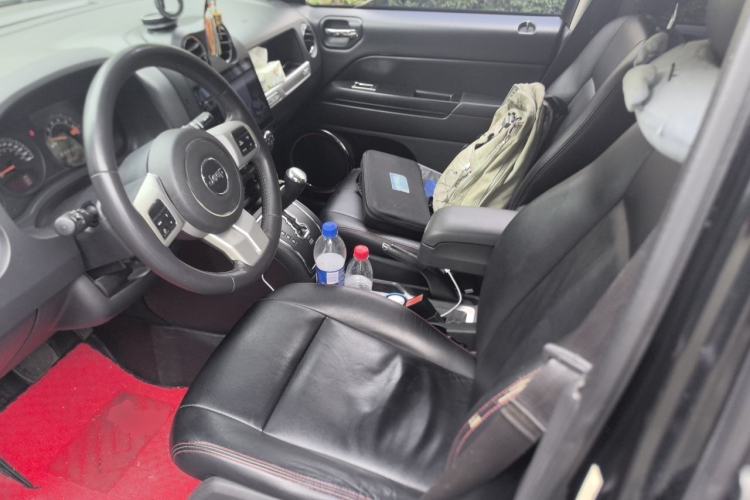 Used Jeep Compass 2013 2.4L four-wheel-drive sport version Left Front Seat
